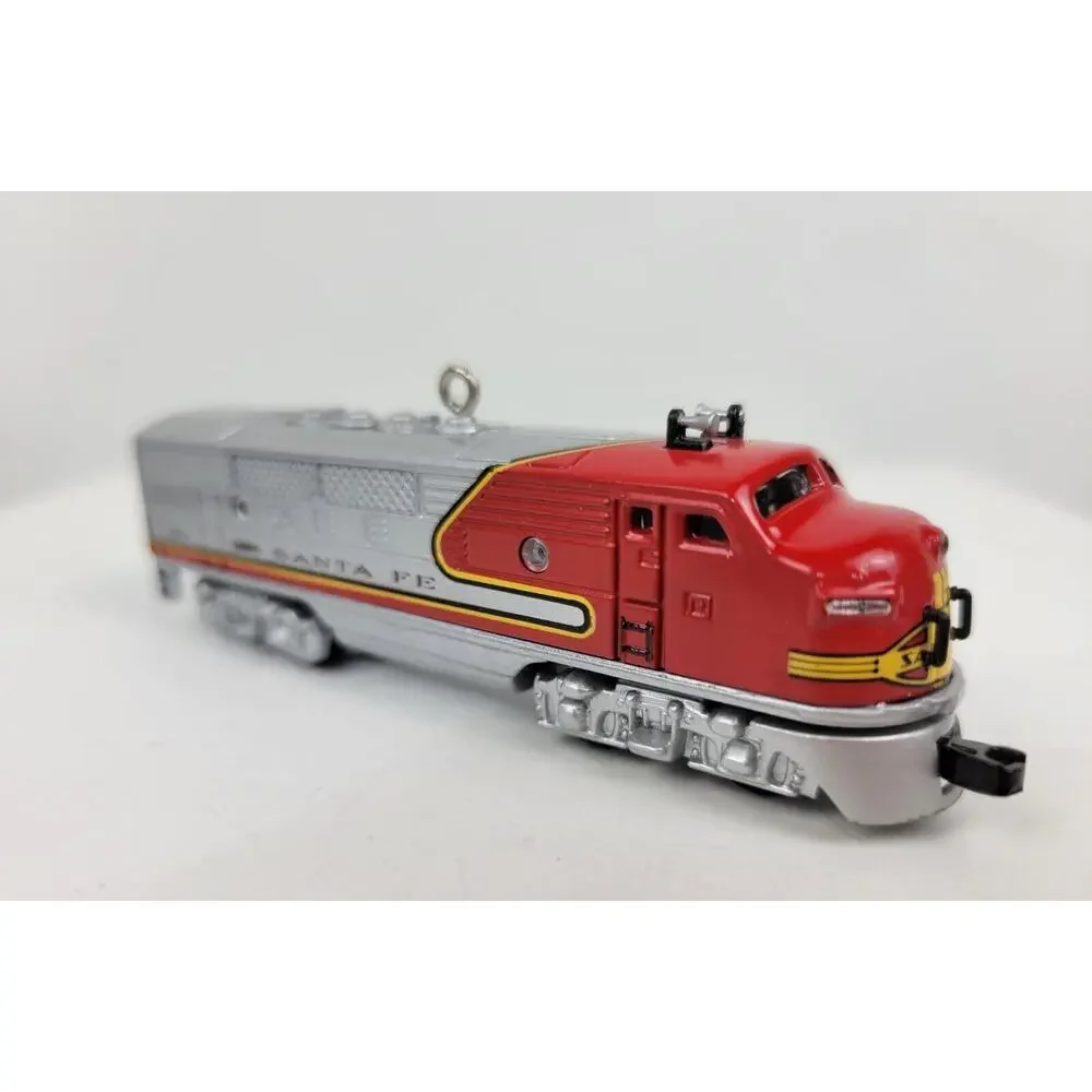 Hallmark Keepsake 1997: 1950 Santa Fe Diesel Locomotive Lionel Train Ornament